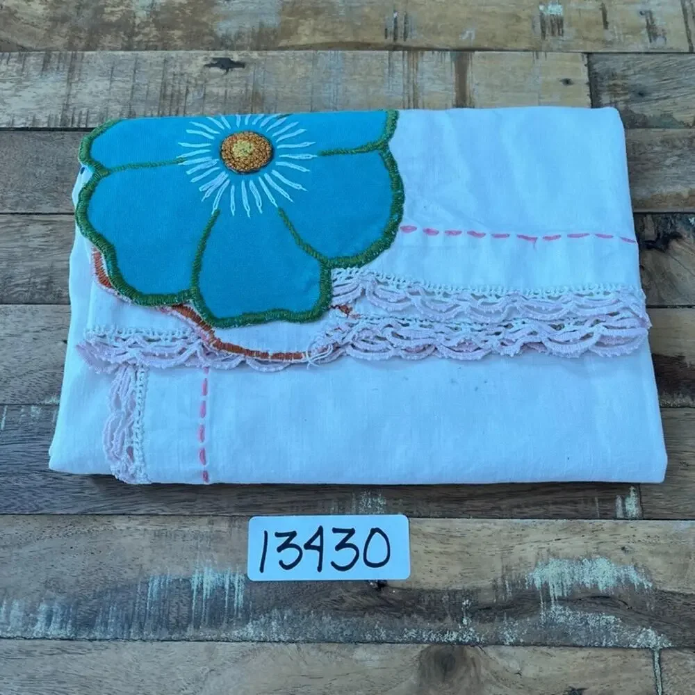 Vtg Hand-Embroidered Linen Kitchen Cloth 36 x 38 in Floral Appliques Lace Trim